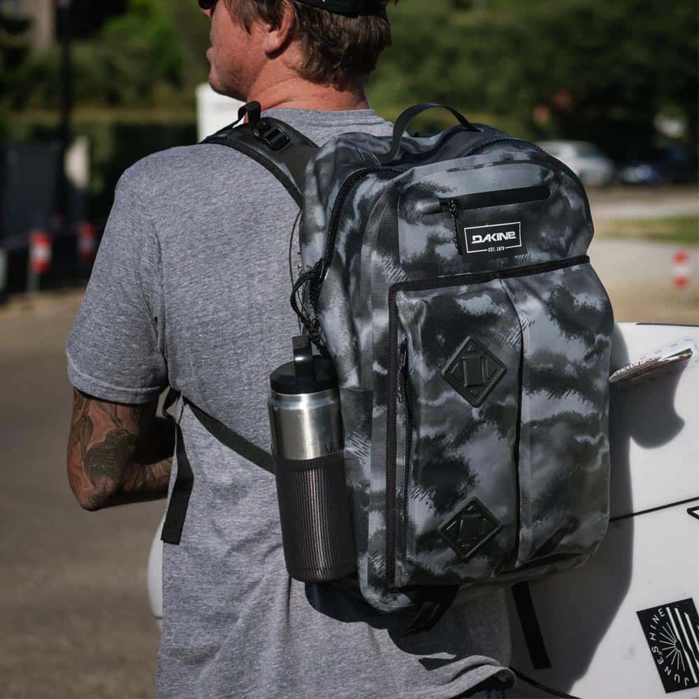 dakine dispatch 36l